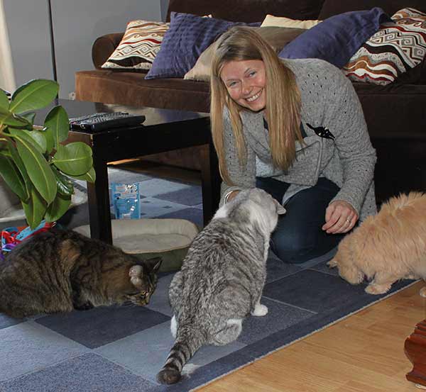 Cat Sitter Raisa and 3 cat clients